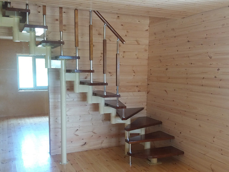 модульная лестница с каркасном доме